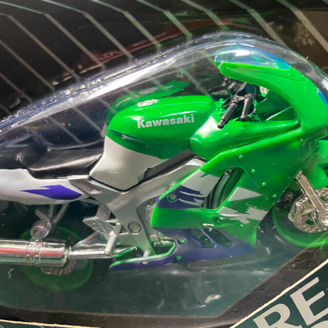 Kawasaki、HONDA、YAMAHAバイク、1/18スケールバイク各種 エンタメ/ホビーのおもちゃ/ぬいぐるみ(ミニカー)の商品写真