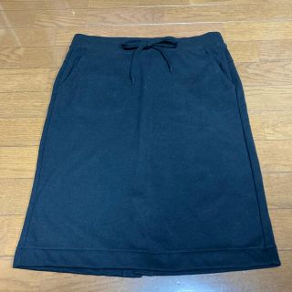 ユニクロ(UNIQLO)のスウェットスカート　黒(ひざ丈スカート)