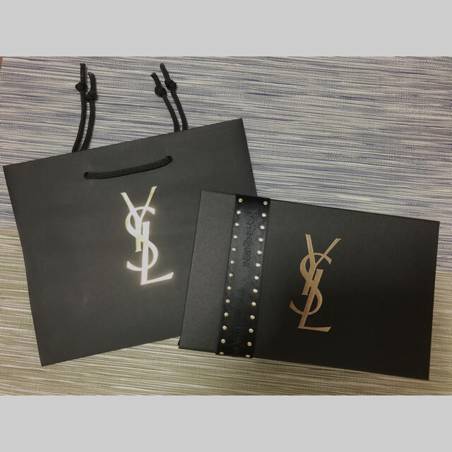 Yves Saint Laurent Beaute イブサンローラン ギフトボックス ショッパーの通販 by 百日草's shop｜イヴサンローラン ボーテならラクマ