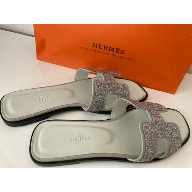 Hermes(エルメス)の【SOLD OUT】新品未着用✨HERMESエルメス　オラン　クリスタルパウダー レディースの靴/シューズ(サンダル)の商品写真