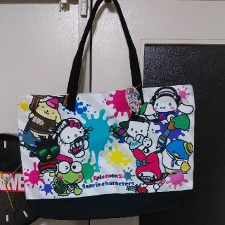 サンリオ(サンリオ)の小旅行にもサンリオ×スプラトゥーン　コラボチャック付き大きめトートバッグ(キャラクターグッズ)