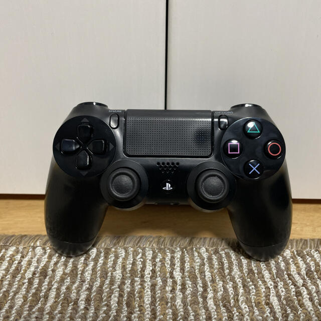 PlayStation4(プレイステーション4)のSONY PlayStation4 本体 CUH-1200AB01 エンタメ/ホビーのゲームソフト/ゲーム機本体(家庭用ゲーム機本体)の商品写真