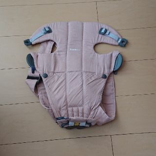 ベビービョルン(BABYBJORN)のBabyBjorn ベビーキャリア ミニ コットン(抱っこひも/おんぶひも)