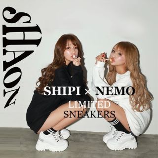 SHAON厚底スニーカー♡♡の通販｜ラクマ