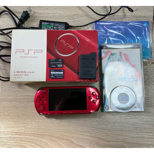 PlayStation Portable(プレイステーションポータブル)のPSP-3000 PlayStationPortable エンタメ/ホビーのゲームソフト/ゲーム機本体(携帯用ゲーム機本体)の商品写真