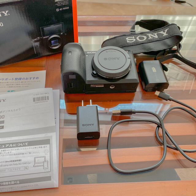 SONY(ソニー)の【専用】SONY α6600 スマホ/家電/カメラのカメラ(ミラーレス一眼)の商品写真