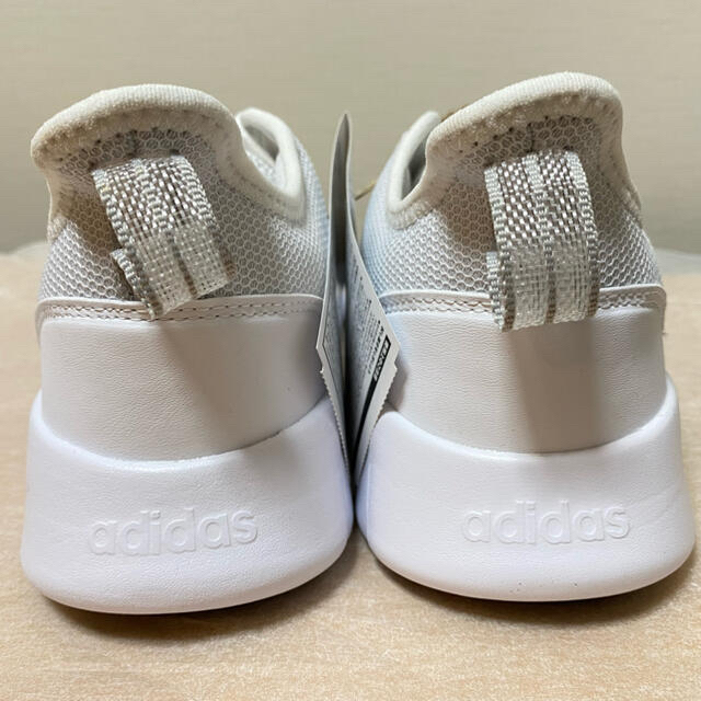 新品 未使用 adidas スニーカー メンズの靴/シューズ(スニーカー)の商品写真