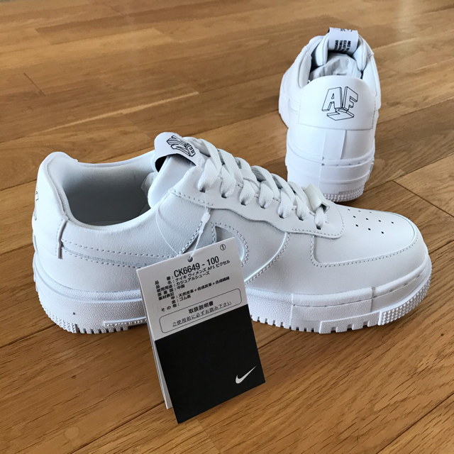 NIKE(ナイキ)のNIKE AIR FORCE1 PIXEL ナイキ エアフォース1 ピクセル   レディースの靴/シューズ(スニーカー)の商品写真