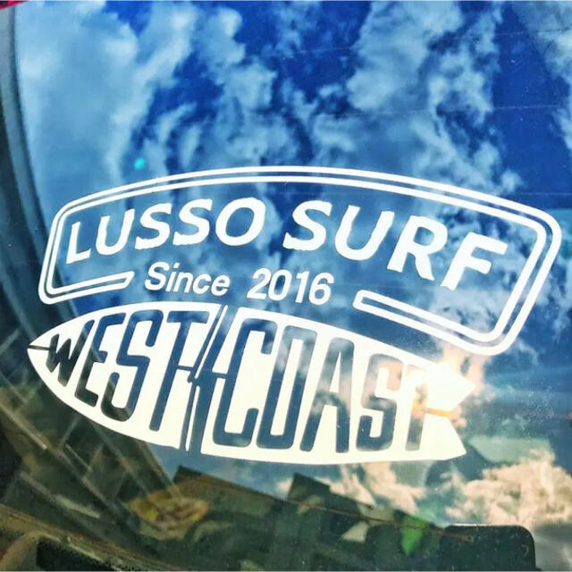 Ron Herman(ロンハーマン)の正規品☆LUSSO SURF 防水ステッカー ホワイト スポーツ/アウトドアのスポーツ/アウトドア その他(サーフィン)の商品写真