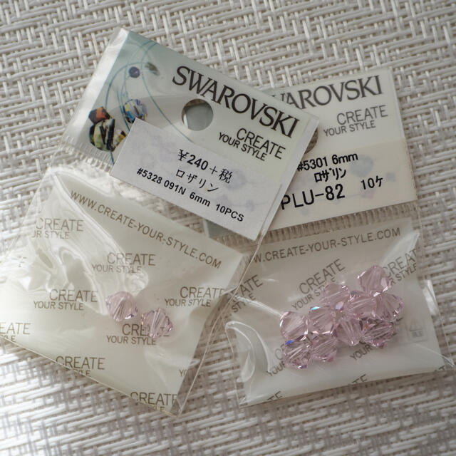 SWAROVSKI(スワロフスキー)の12粒 ロザリン 6mm スワロフスキービーズ♯5301 #5328  ハンドメイドの素材/材料(各種パーツ)の商品写真