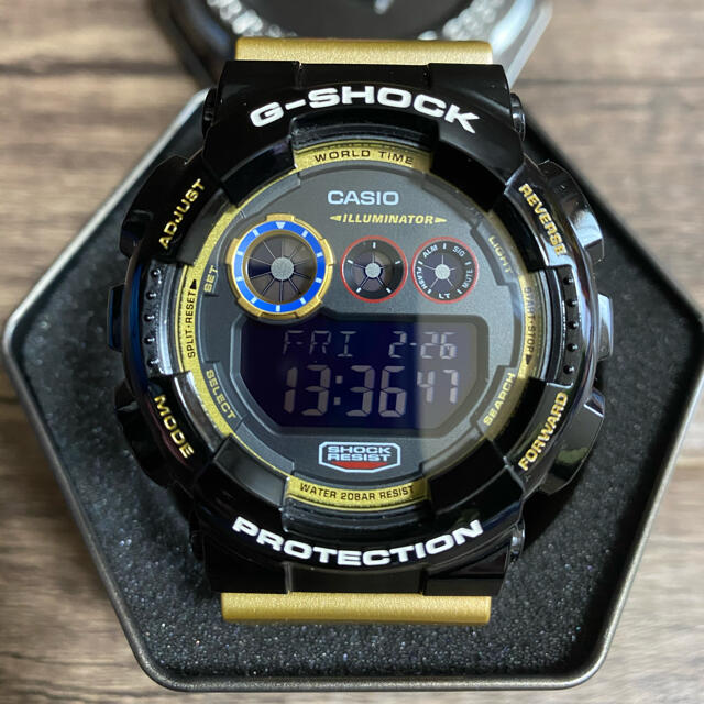 美品 レア G-SHOCK GD-120CS 電池新品 生産終了品　ゴールドのサムネイル