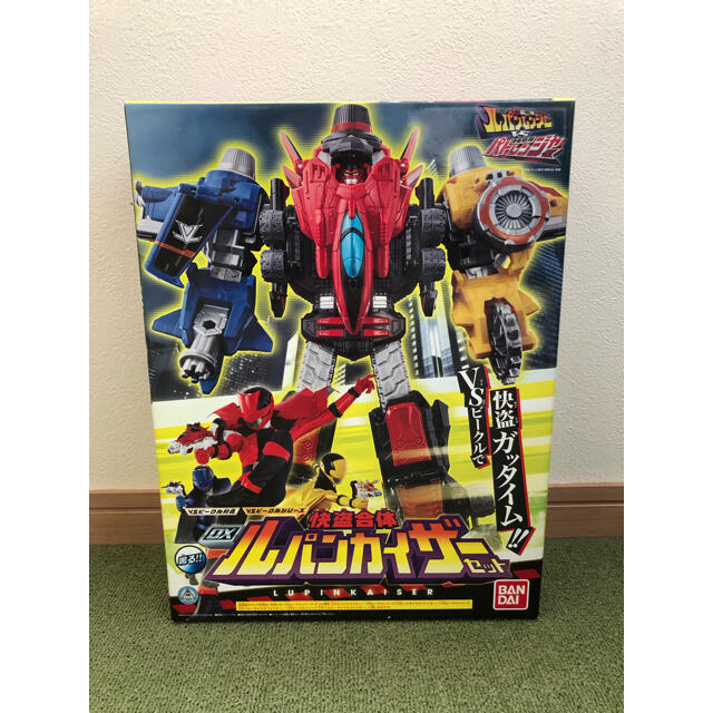 BANDAI(バンダイ)の中古　怪盗合体DXルパンカイザーセット　 エンタメ/ホビーのおもちゃ/ぬいぐるみ(その他)の商品写真