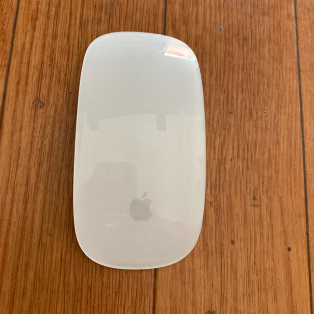 Mac (Apple)(マック)のMAC マウス MagicMouse2 シルバー 純正品 スマホ/家電/カメラのPC/タブレット(PC周辺機器)の商品写真