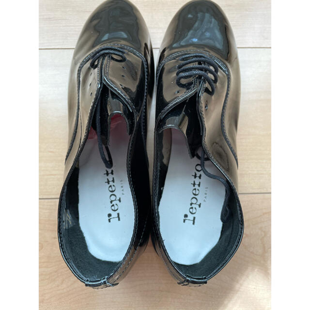 repetto(レペット)のレペット＊ジジ＊ブラックエナメル＊39サイズ レディースの靴/シューズ(ローファー/革靴)の商品写真