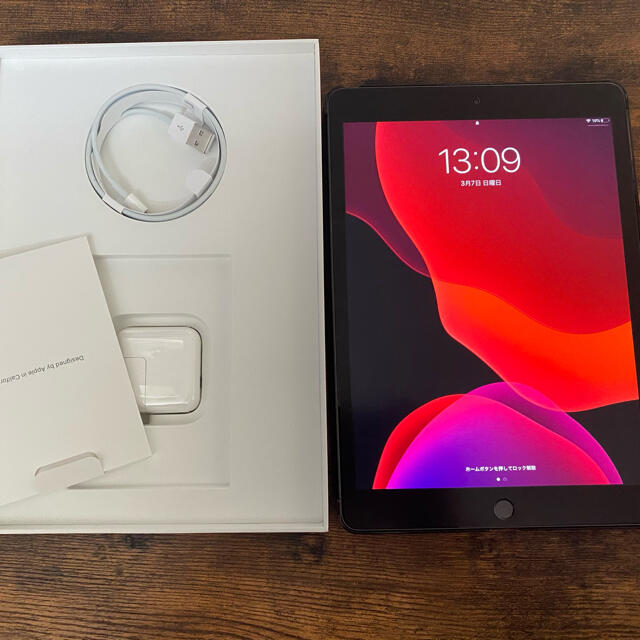 ボタニカルウエディング iPad 第7世代 無印 32GB wifiモデル ...