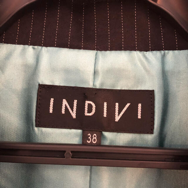 INDIVI(インディヴィ)のINDIVI ジャケット パンツ スーツ ２点セット サイズ38 レディースのフォーマル/ドレス(スーツ)の商品写真