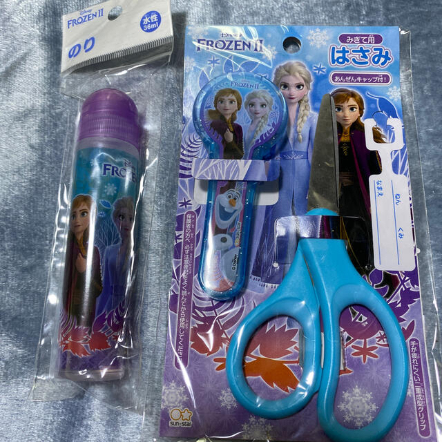 アナと雪の女王(アナトユキノジョオウ)の【新品】アナ雪　エルサ　文房具　2点セット（はさみ、のり） インテリア/住まい/日用品の文房具(その他)の商品写真