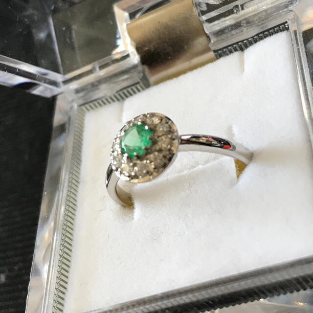 エメラルドリング　pt900  0.20ct  15号 レディースのアクセサリー(リング(指輪))の商品写真