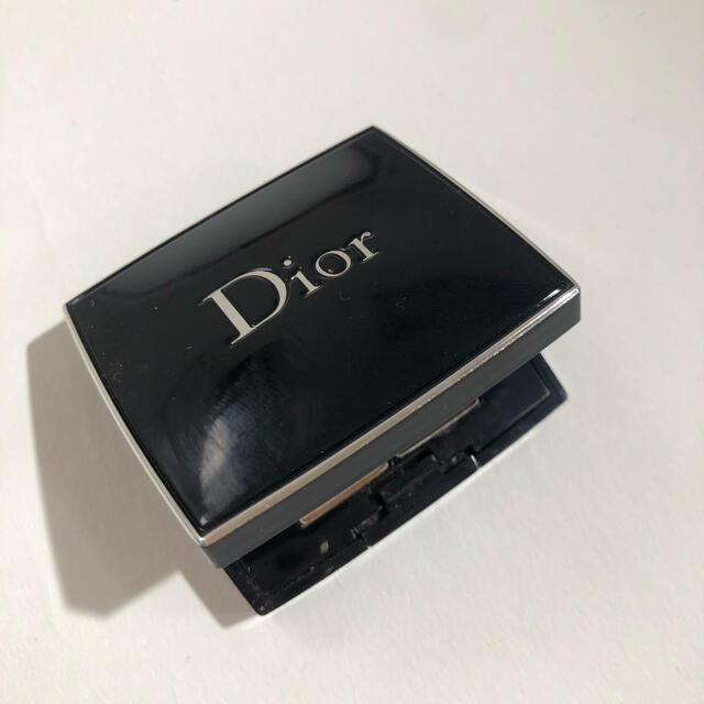 Christian Dior(クリスチャンディオール)の数回使用　ディオール　サンク　クルール　アイシャドウ コスメ/美容のベースメイク/化粧品(アイシャドウ)の商品写真