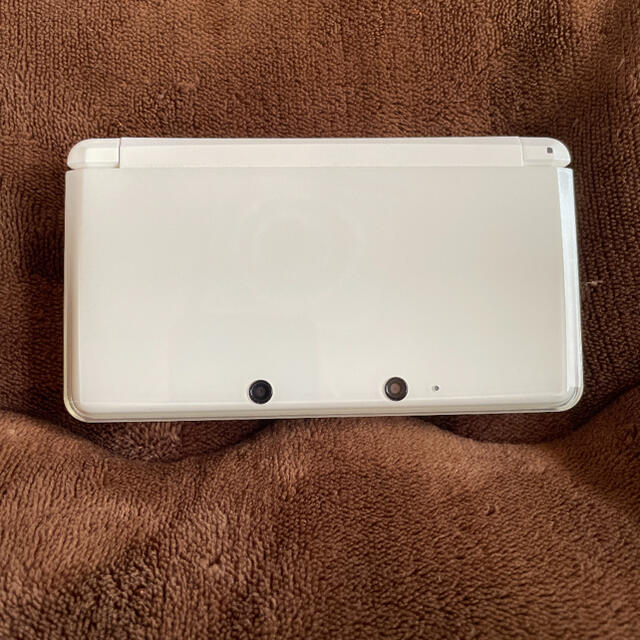 ニンテンドー3DS(ニンテンドー3DS)のニンテンドー3DS アイスホワイト エンタメ/ホビーのゲームソフト/ゲーム機本体(携帯用ゲーム機本体)の商品写真