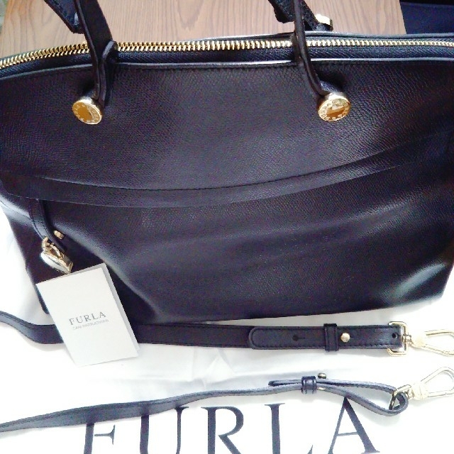 Furla(フルラ)のFURLA ハイパー M ブラック レディースのバッグ(ショルダーバッグ)の商品写真