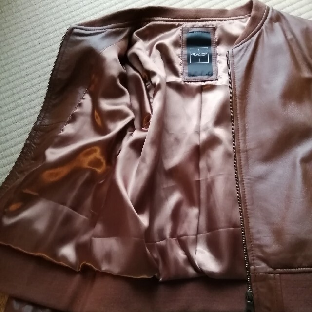 美品　羊革　ジャケット　38　茶色キャメル レディースのジャケット/アウター(その他)の商品写真