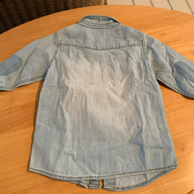 H&H(エイチアンドエイチ)のH&M デニムシャツ　90 キッズ/ベビー/マタニティのキッズ服男の子用(90cm~)(ジャケット/上着)の商品写真