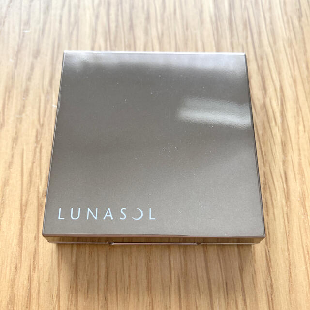 LUNASOL(ルナソル)のルナソル　アイリッドベース　N02 コスメ/美容のベースメイク/化粧品(その他)の商品写真