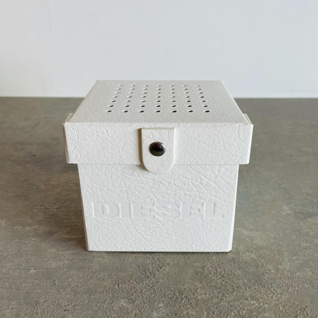 SALE【廃盤】【正規品】DIESEL DZ2022 タグ付き 専用ボックス SALE【廃盤】【正規品】DIESEL DZ2022 タグ付き 専用ボックス