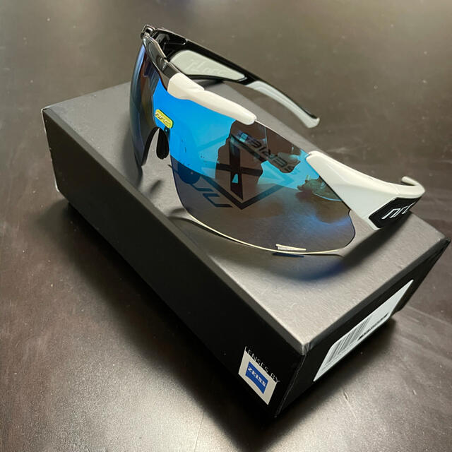 Oakley(オークリー)のNRC XY KONA サングラス　 レディースのファッション小物(サングラス/メガネ)の商品写真