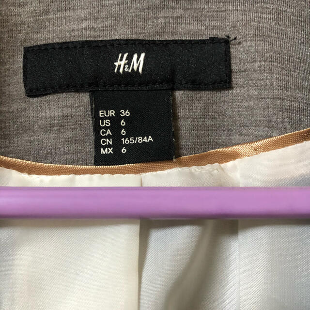 H&M(エイチアンドエム)のH&M レディース　テーラードジャケット レディースのジャケット/アウター(テーラードジャケット)の商品写真