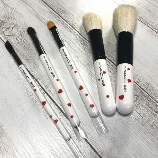 マック(MAC)の【お買得】プロ仕様 MAC  メイクブラシ 限定❤️柄 5本セット(ブラシ・チップ)