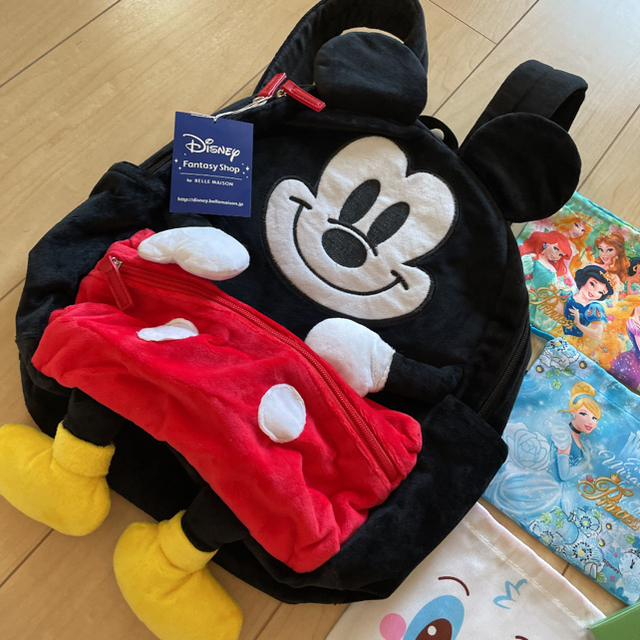 Disney(ディズニー)のDisney⭐︎リュックと雑貨付き レディースのバッグ(リュック/バックパック)の商品写真