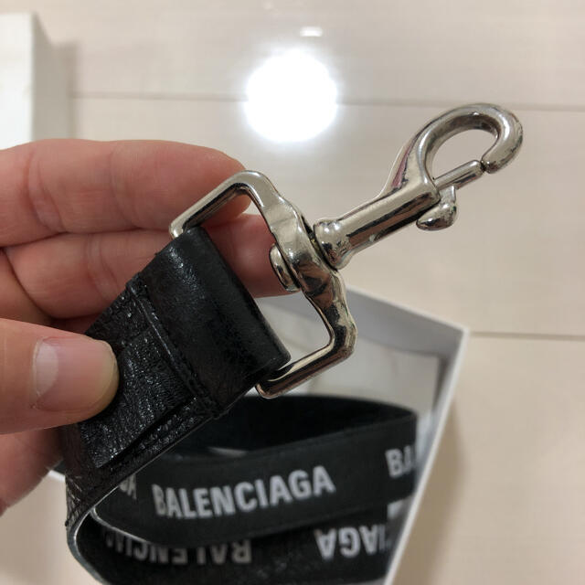 BALENCIAGAネックストラップ