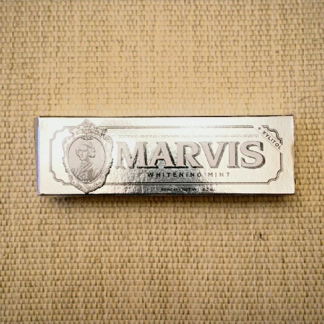 MARVIS(マービス)のMARVIS  ホワイト新品未開封  コスメ/美容のオーラルケア(歯磨き粉)の商品写真