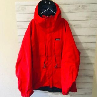 パタゴニア(patagonia)のパタゴニア　patagonia Lサイズ　裏メッシュ　マウンテンパーカー(マウンテンパーカー)