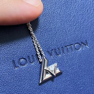 パンダンティフ LV ヴォルト ワン PM（ホワイトゴールド×ダイヤモンド）