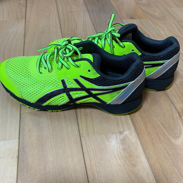 asics(アシックス)のアシックス レーザービーム キッズ スニーカー キッズ/ベビー/マタニティのキッズ靴/シューズ(15cm~)(スニーカー)の商品写真