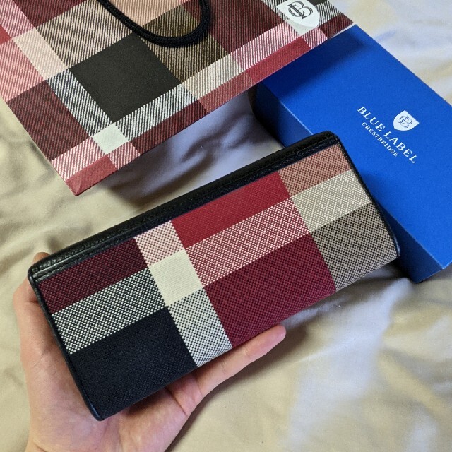 BURBERRY BLUE LABEL(バーバリーブルーレーベル)のブルーレーベル　長財布 レディースのファッション小物(財布)の商品写真