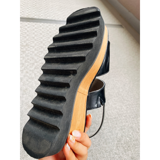 R&E(アールアンドイー)のオリエンタルトラフィック　ORientalTRaffic 　厚底サンダル　黒 レディースの靴/シューズ(サンダル)の商品写真