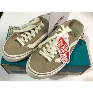 ヴァンズ(VANS)の未使用品　VANS  スニーカー　22.5センチ(スニーカー)