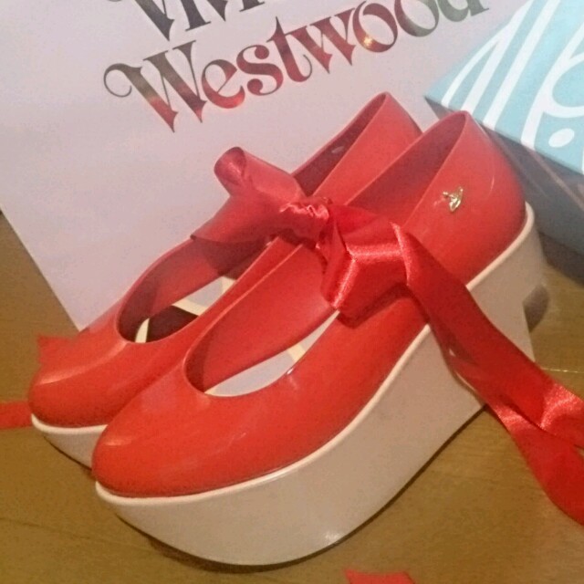 Vivienne Westwood(ヴィヴィアンウエストウッド)の▼ melissa ロッキンホースバレリーナ RED UK4 レディースの靴/シューズ(バレエシューズ)の商品写真