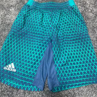 アディダス(adidas)のadidas ハーフパンツ　メンズ(ウェア)