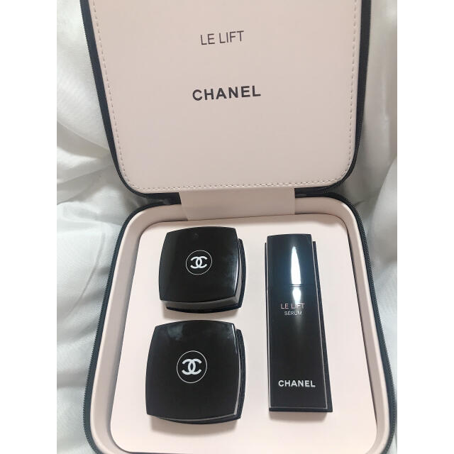 CHANEL LE LIFT セット　ポーチ付き