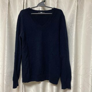 ユニクロ(UNIQLO)の【miwa様専用】UNIQLO カシミア100% Vネックセーター(ニット/セーター)