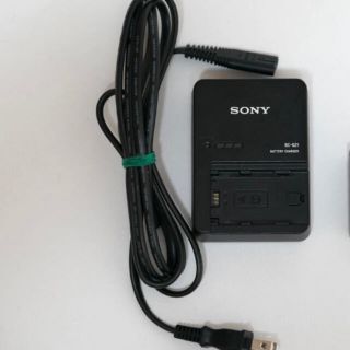 ソニー(SONY)のSONY純正　バッテリーチャージャー　BC-QZ1(その他)