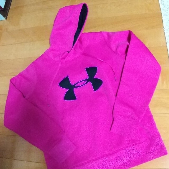 UNDER ARMOUR(アンダーアーマー)のルミ様専用UNDER ARMOUR レディースのトップス(パーカー)の商品写真