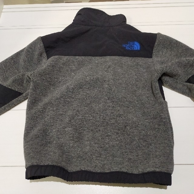 THE NORTH FACE(ザノースフェイス)のTHE NORTH FACE キッズ キッズ/ベビー/マタニティのキッズ服男の子用(90cm~)(ジャケット/上着)の商品写真