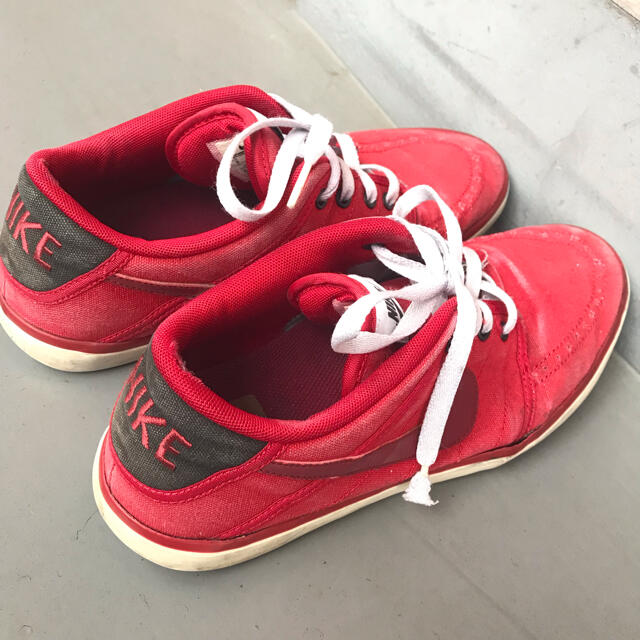 Nike ナイキ Nike 靴 メンズ 合皮 ビジネス シンプル スニーカー レッド 赤の通販 By Qoo S Shop ナイキならラクマ Nike ナイキ Nike 靴 メンズ 合皮 ビジネス シンプル スニーカー レッド 赤の通販 By Qoo S Shop ナイキならラクマ