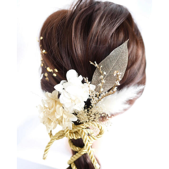 金箔付き　ゴールド系ドライフラワーの髪飾り　ロープアレンジ ハンドメイドのアクセサリー(ヘアアクセサリー)の商品写真